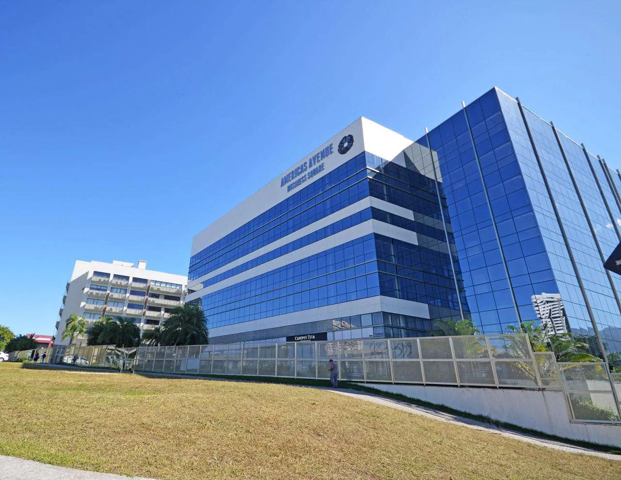 Fachada do Americas Avenue Business Square · Av. das Américas, 12.900
